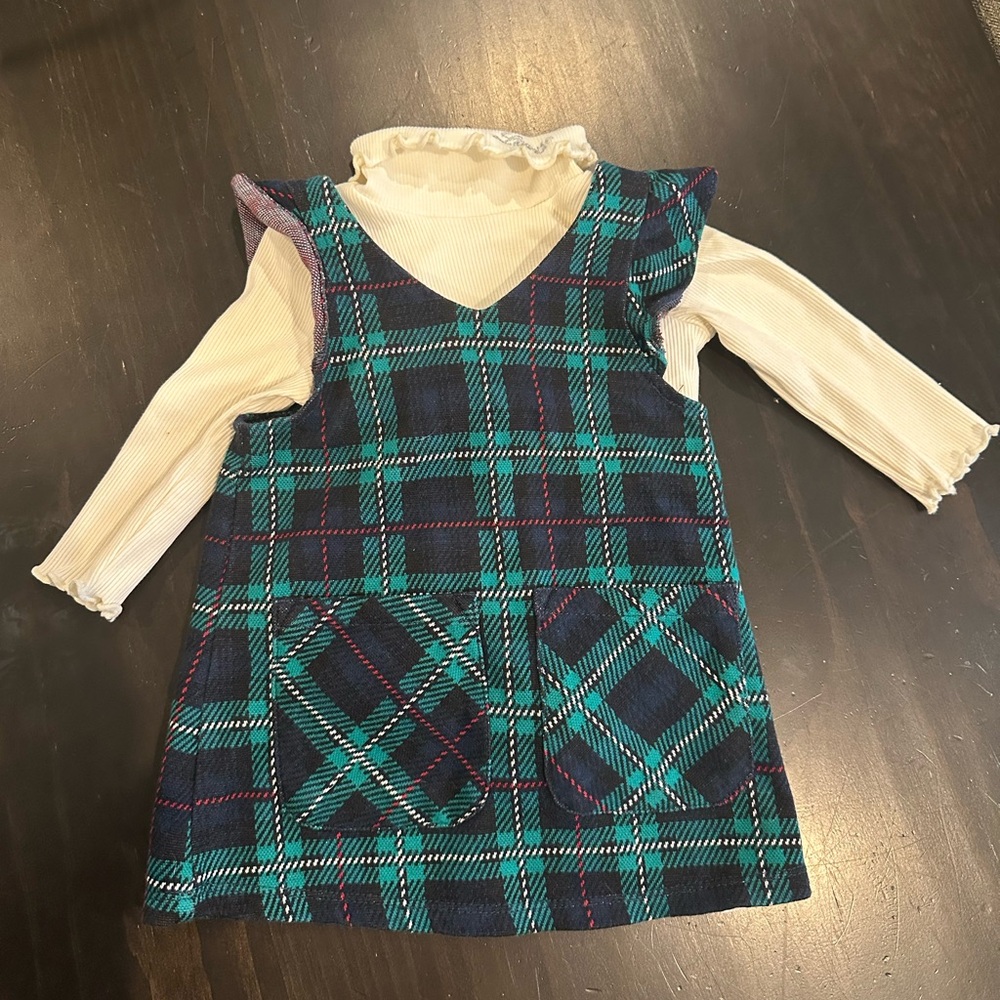 Levi’s Plaid Dress with Ivory onesi
